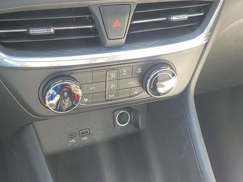 Used 2024 Buick Encore GX Preferred w/ Comfort Package FWD image 44