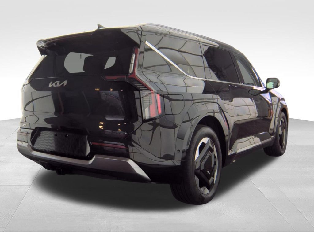 Used 2024 Kia EV9 Land AWD/4WD image 6