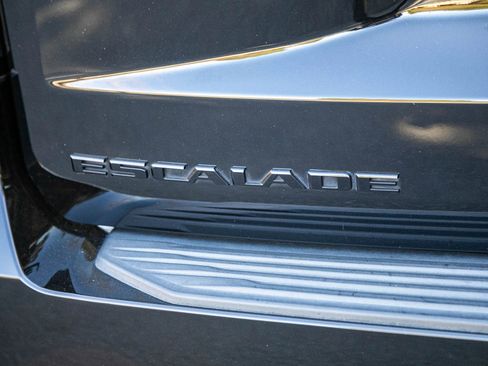 Used 2021 Cadillac Escalade ESV Sport Platinum w/ Heavy-Duty Trailer Package image 17