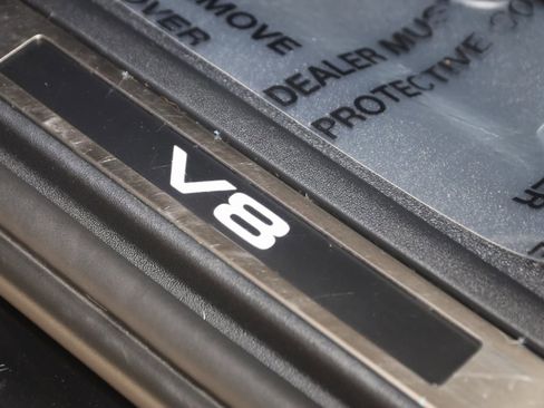 Used 2023 Land Rover Defender 110 V8 image 27