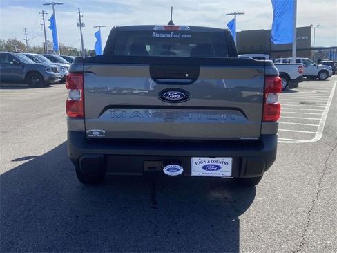 New 2025 Ford Maverick XL image 3