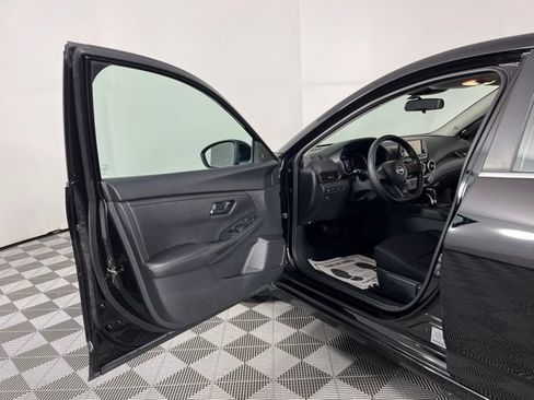 Used 2024 Nissan Sentra S FWD image 18
