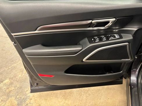 Used 2025 Kia Telluride S FWD image 18