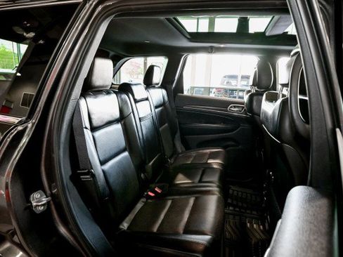 Used 2019 Jeep Grand Cherokee Limited w/ Luxury Group II image 22