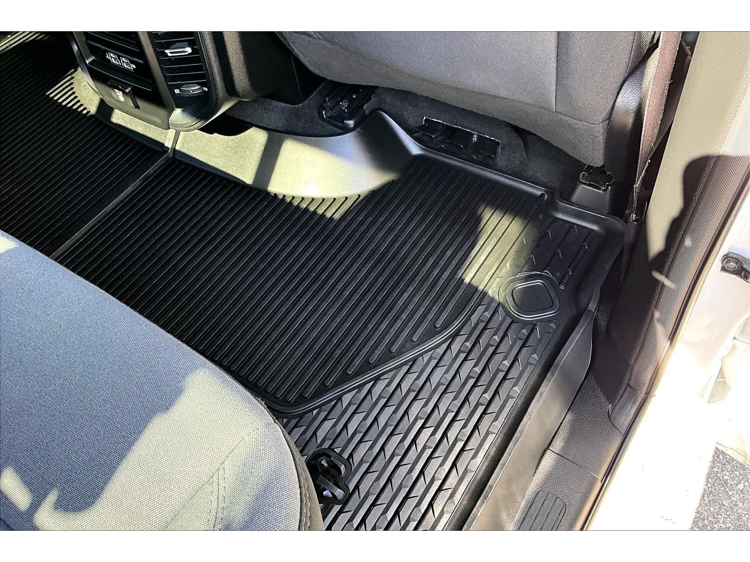 Used 2020 RAM 1500 Big Horn AWD/4WD image 44
