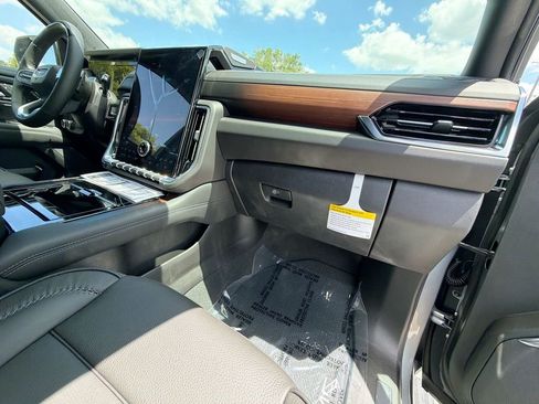 New 2026 GMC Yukon XL Denali w/ Denali Reserve Package AWD/4WD image 34