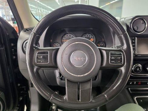 Used 2016 Jeep Patriot High Altitude FWD image 16