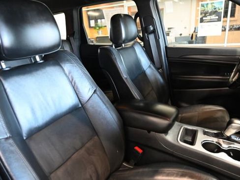 Used 2021 Jeep Grand Cherokee Laredo X image 8