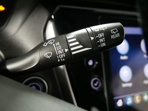 Used 2022 Chevrolet Bolt LT image 32