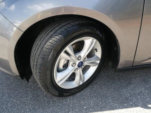 Used 2014 Ford Focus SE FWD image 27