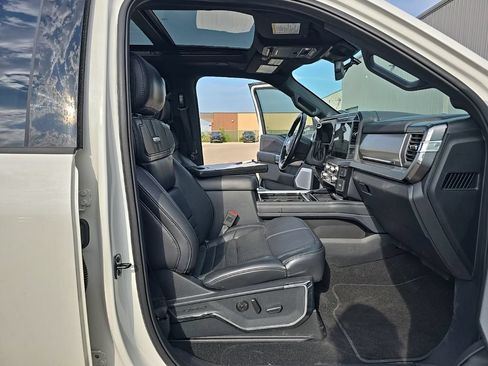 Used 2025 Ford F250 Platinum AWD/4WD image 19