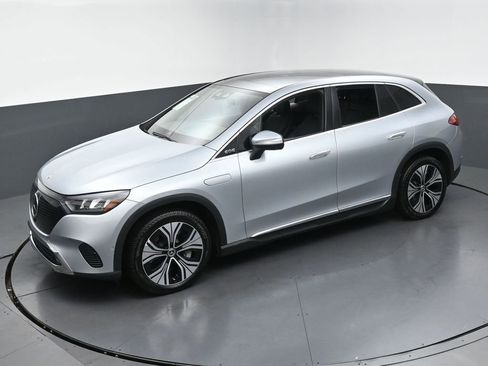 Used 2023 Mercedes-Benz EQE 350+ SUV w/ Exclusive Trim Package image 43