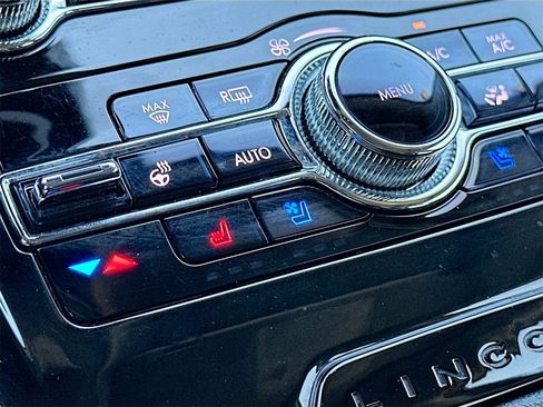 Used 2021 Lincoln Corsair AWD image 20