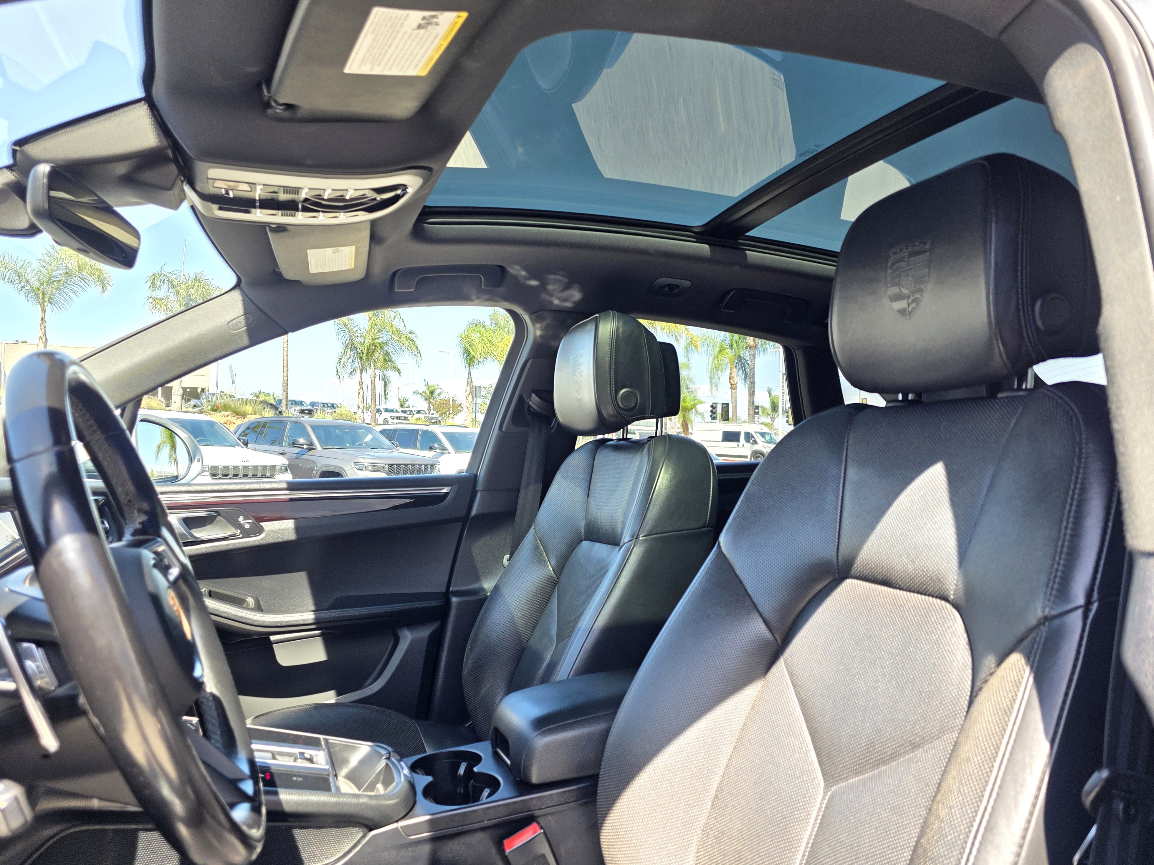 Used 2022 Porsche Macan S AWD/4WD image 18