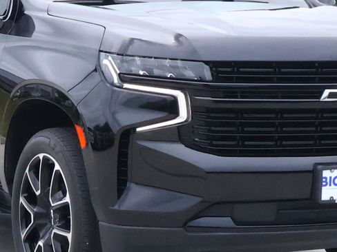 Used 2024 Chevrolet Tahoe RST w/ Luxury Package RWD image 9
