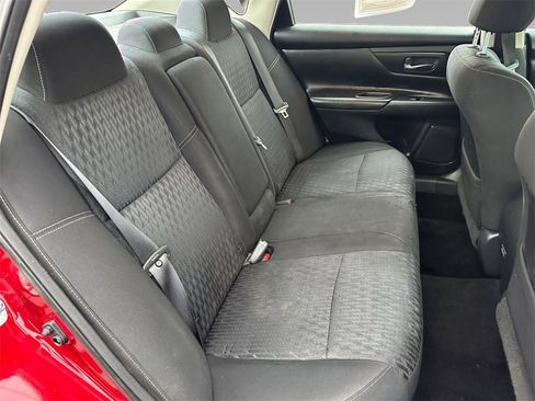 Used 2018 Nissan Altima 2.5 S w/ S Convenience Package image 17