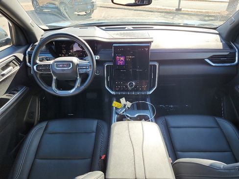 Used 2024 GMC Acadia Elevation image 12