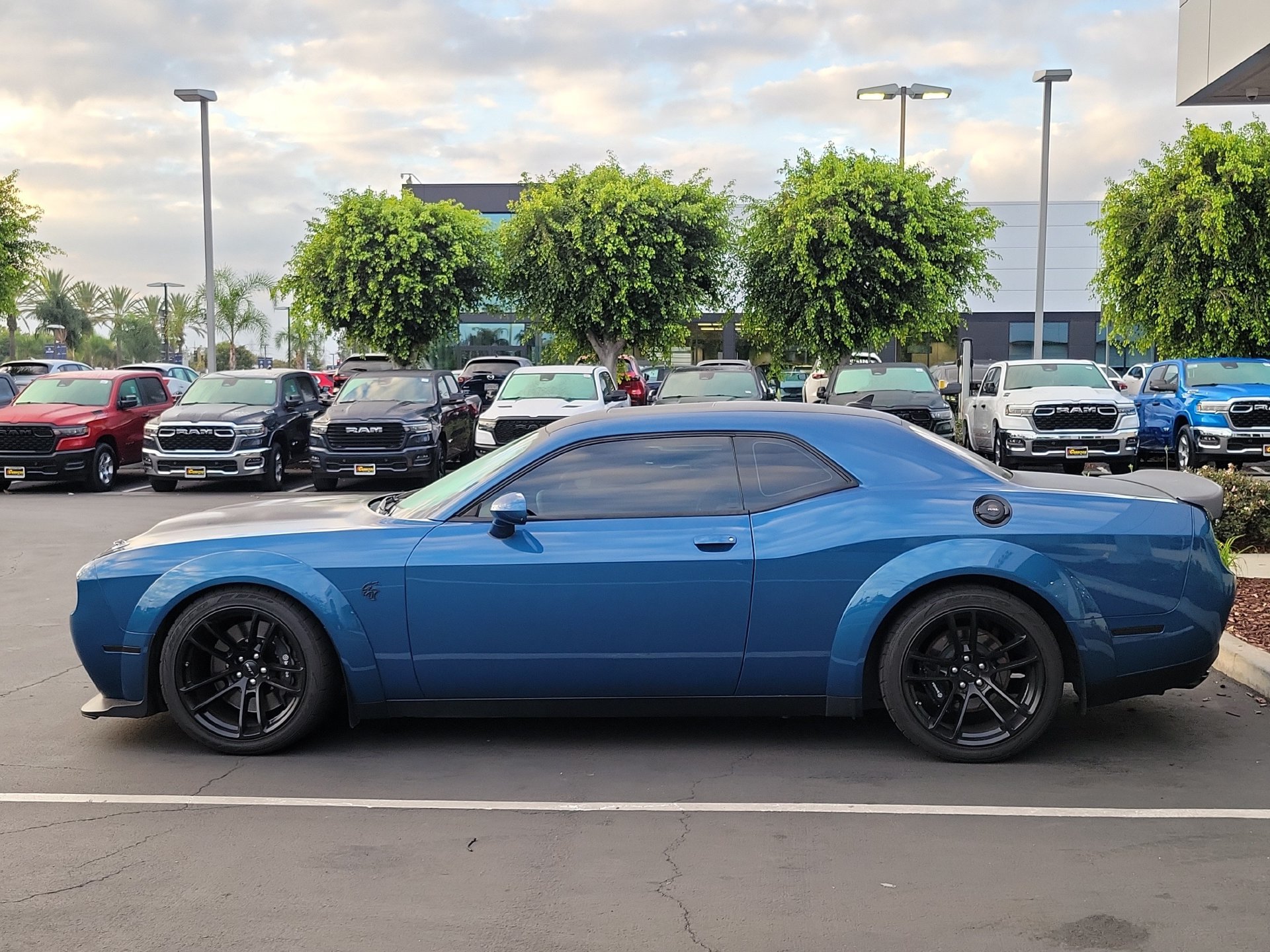 Used 2020 Dodge Challenger SRT Hellcat Redeye RWD image 6