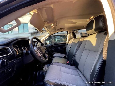 Used 2017 Nissan Titan S image 18