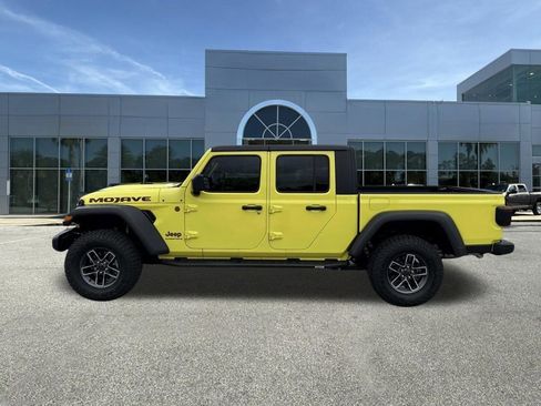 Used 2024 Jeep Gladiator Mojave w/ Technology Group image 4