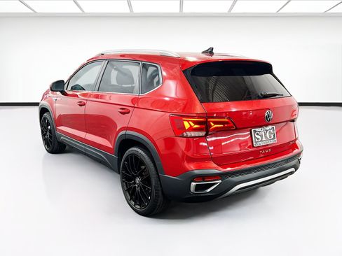 Used 2023 Volkswagen Taos SEL AWD/4WD image 6