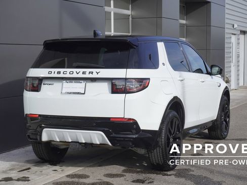 Used 2025 Land Rover Discovery Sport Dynamic SE image 2