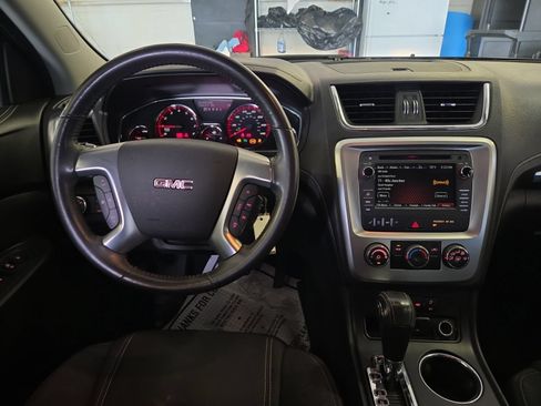 Used 2016 GMC Acadia SLE FWD image 16