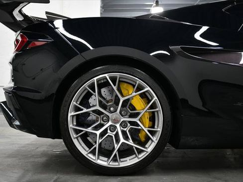 Used 2026 Chevrolet Corvette ZR1 w/ ZR1 Carbon Fiber Aero Package RWD image 27