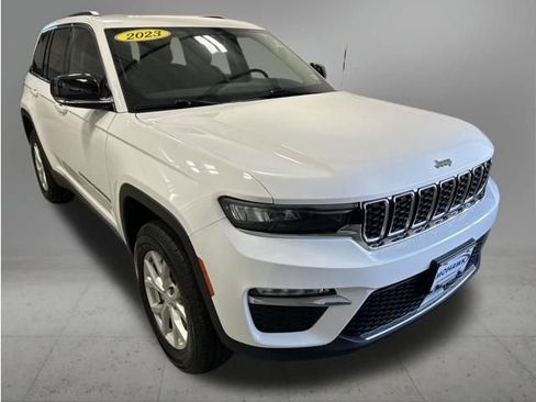 Used 2023 Jeep Grand Cherokee Limited AWD/4WD image 8