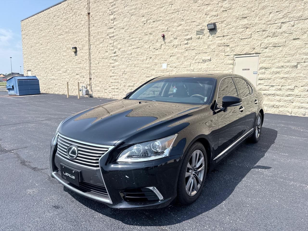 Used 2014 Lexus LS 460 AWD w/ Comfort Package image 1