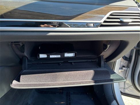 Used 2019 BMW 740i image 50