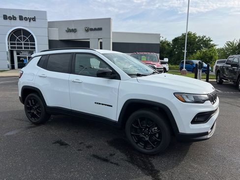 New 2026 Jeep Compass Latitude AWD/4WD image 1