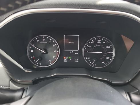 Used 2025 Subaru Outback Touring AWD/4WD image 11