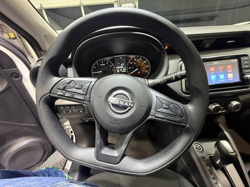 Certified 2025 Nissan Kicks Play S FWD image 9