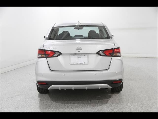 Used 2025 Nissan Versa SV FWD image 19