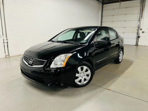 Used 2011 Nissan Sentra 2.0 S w/ Convenience Pkg FWD image 1