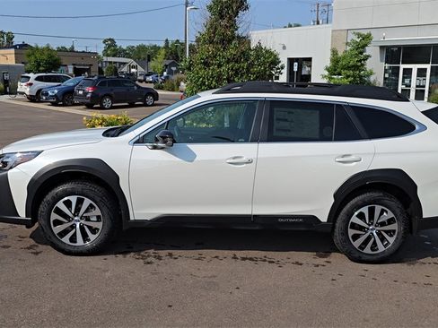 Certified 2025 Subaru Outback Premium image 8