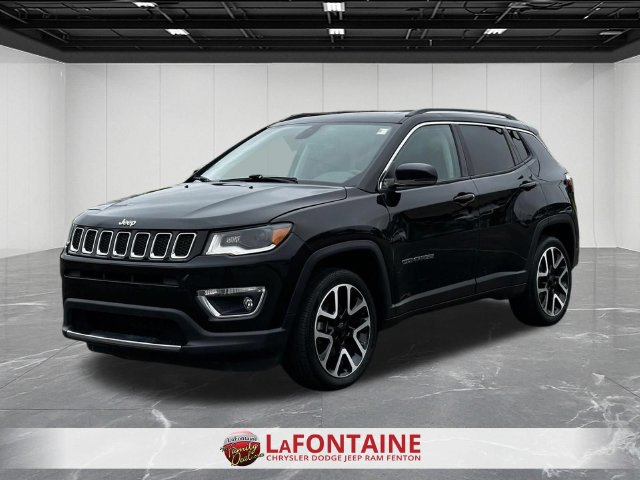 Used 2020 Jeep Compass Limited w/ Premium Lighting Group AWD/4WD image 1