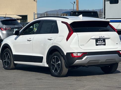 New 2026 Kia Niro LX image 7