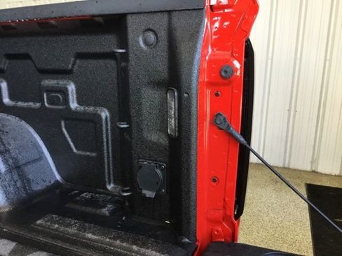 New 2026 GMC Sierra 1500 SLE image 19