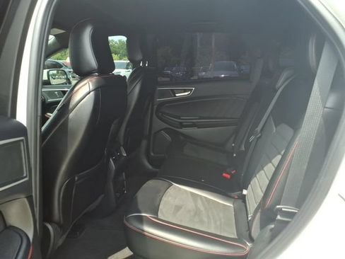 Certified 2022 Ford Edge ST-Line AWD/4WD image 9