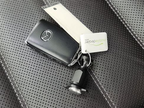 Certified 2025 MAZDA CX-5 Signature image 39