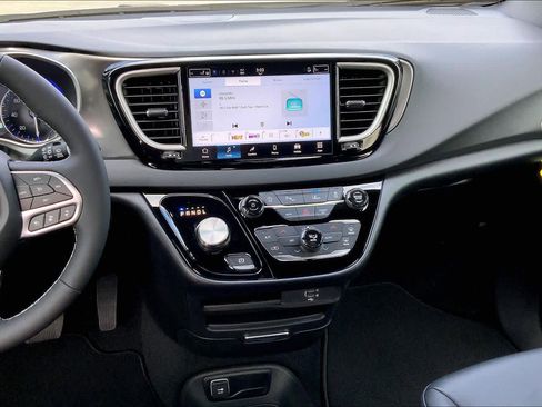 New 2026 Chrysler Voyager LX image 13