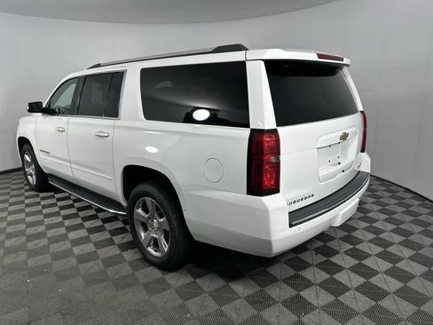 Used 2018 Chevrolet Suburban Premier RWD image 16