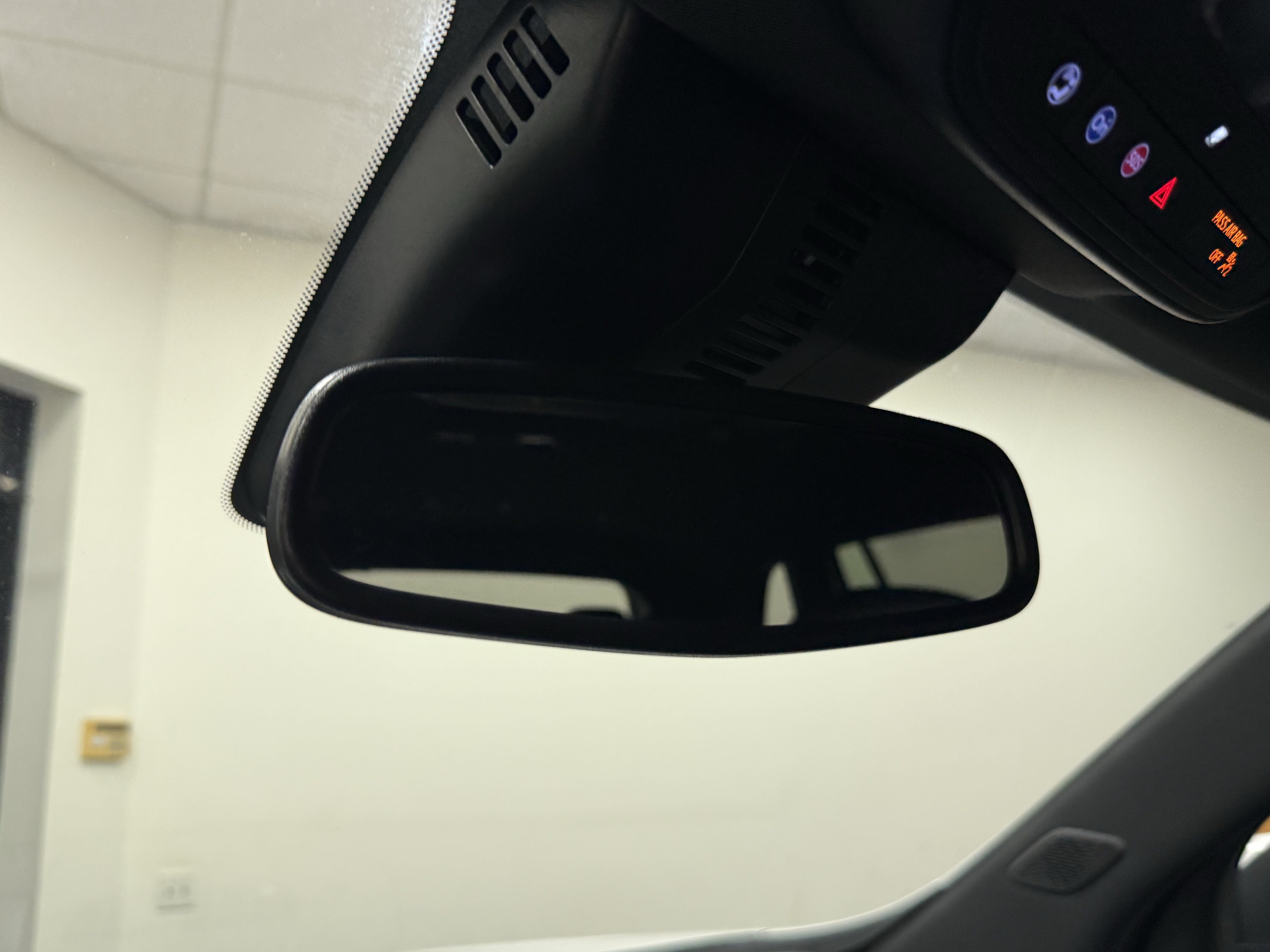 Used 2025 Buick Enclave Preferred FWD image 25