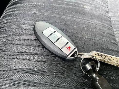 Certified 2019 Nissan Sentra SV image 13