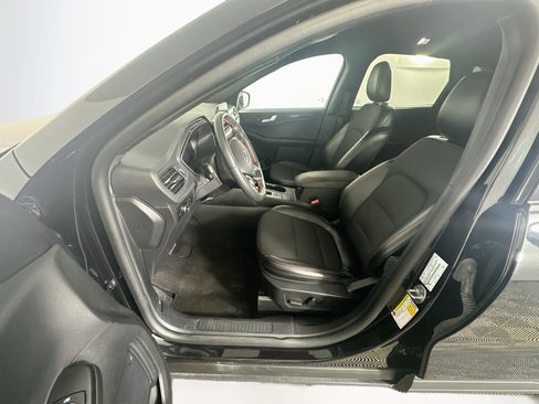 Used 2025 Ford Escape ST-Line Select AWD/4WD image 13