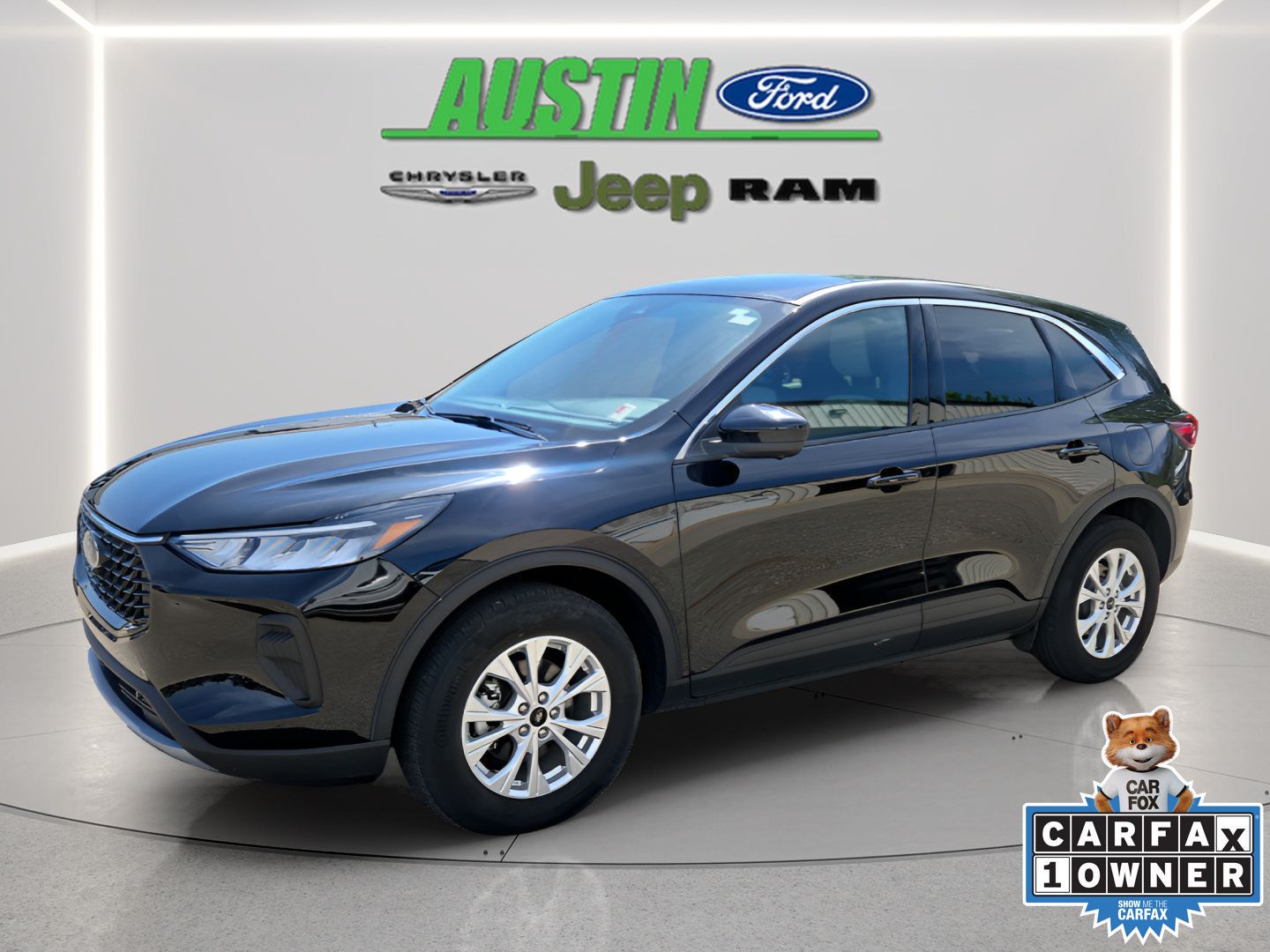 Used 2023 Ford Escape Active w/ Tech Pack #2 AWD/4WD image 1