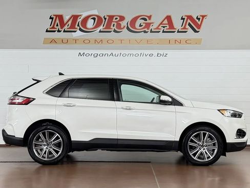 Used 2024 Ford Edge Titanium AWD/4WD image 2