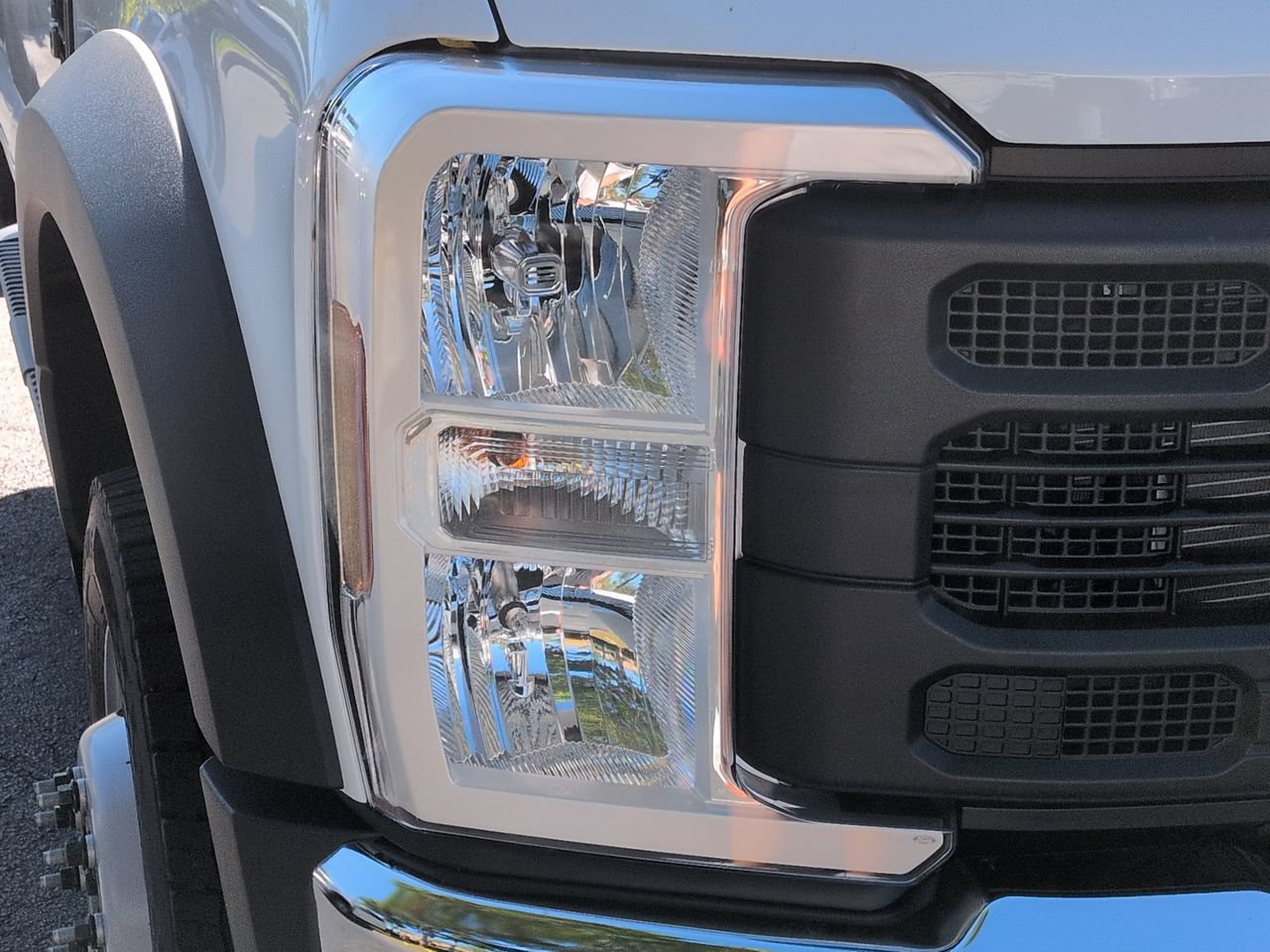 New 2027 Ford F550 4x4 Crew Cab image 10